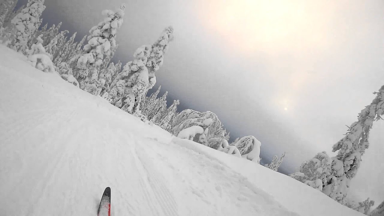 Cross country skiing downhill in Utsuvaara, Lapland