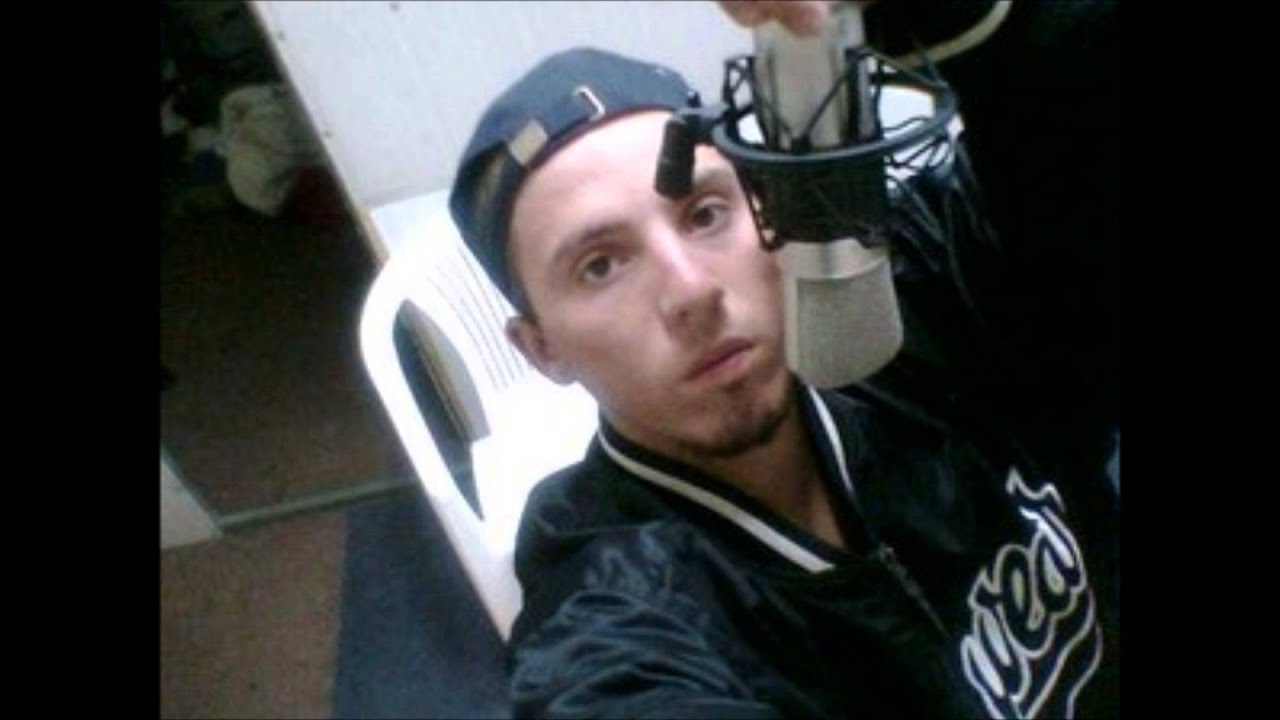 Bajo el Sepelio - Barrio Latino