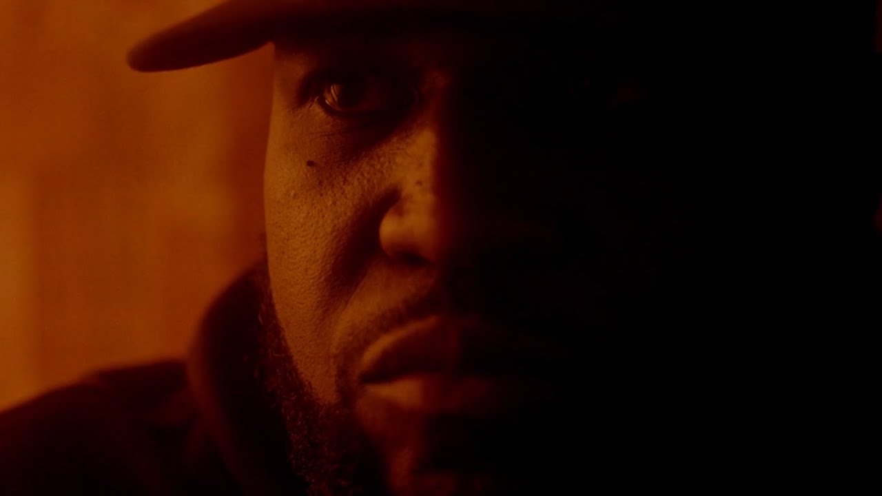 Connaisseur Ticaso - Sortie de secours (Vid&eacute;oclip officiel)