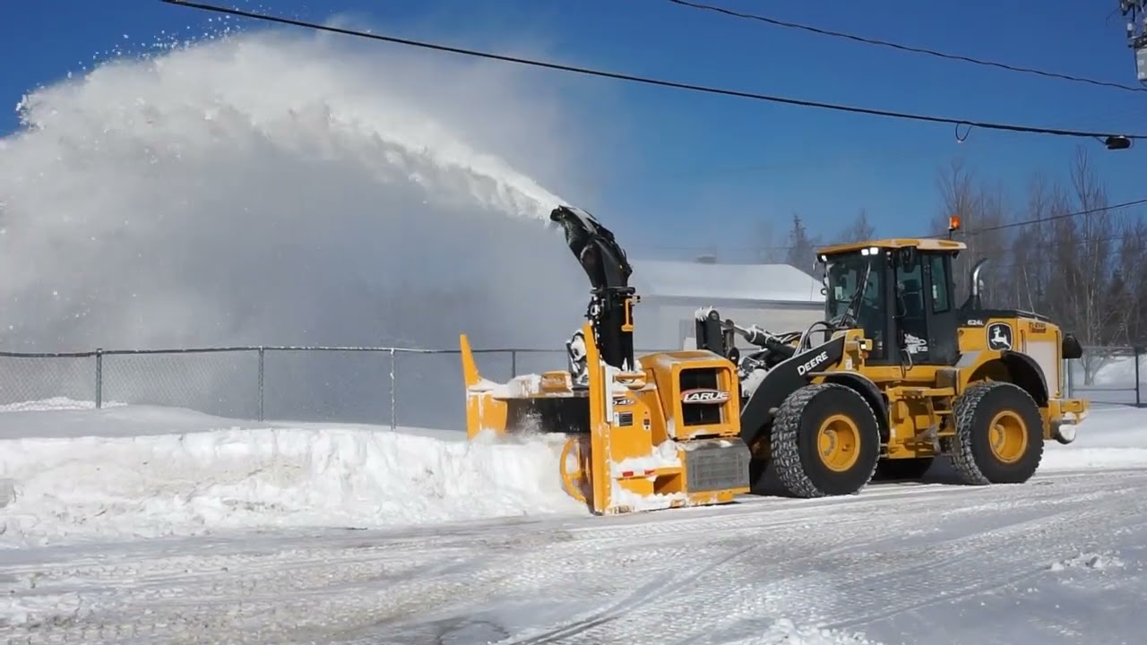 Larue D45 loader-mounted snow blower municipal snow removal in Portneuf, QC
