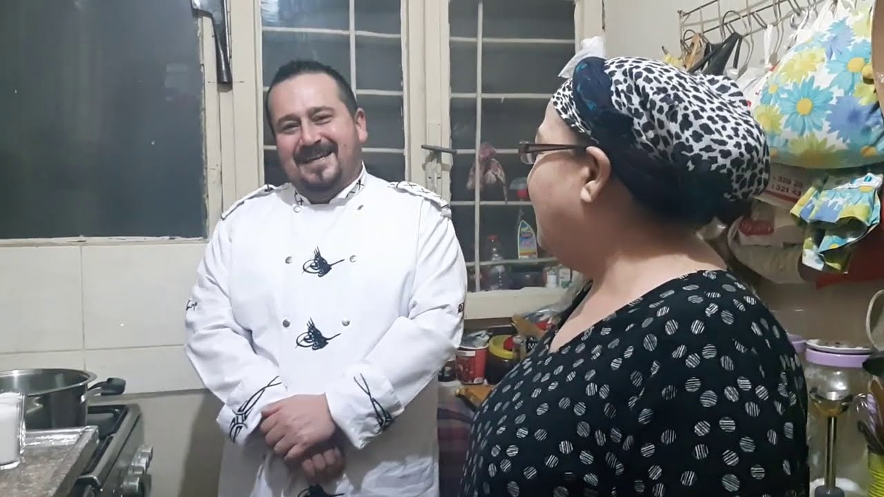 MASTERCHEF ADAYI SONER ŞEF EMOŞ'UN MUTFAĞINDA 🧇 SONER ŞEF'TEN TAM KIVAMINDA LOKUM GİBİ REVANİ TARİFİ
