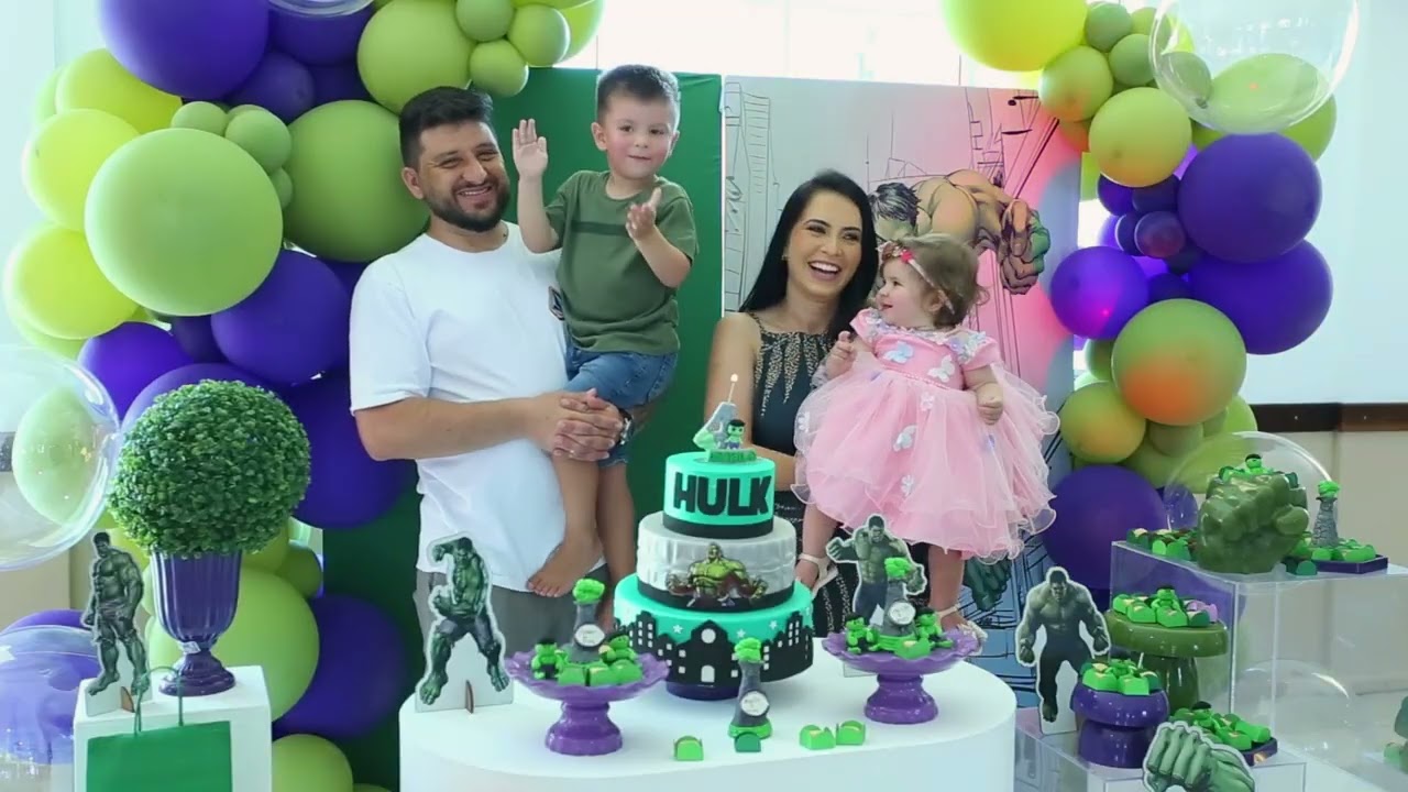 Dobro de alegria 🎉 1 aninho da Maitê e 4 aninhos do Murilo 💛🎂