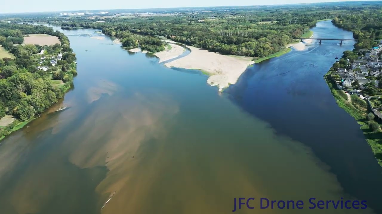 ✨ Montsoreau, France | Stunning Aerial Drone Tour of the Village, Loire River & Ch&acirc;teau.