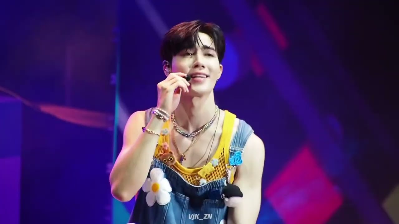ไปน่ารักไกลๆหน่อย - [ซี พฤกษ์ - แม็ก กรธัสส์] - 100922 - ZeeMeShow Fan Concert