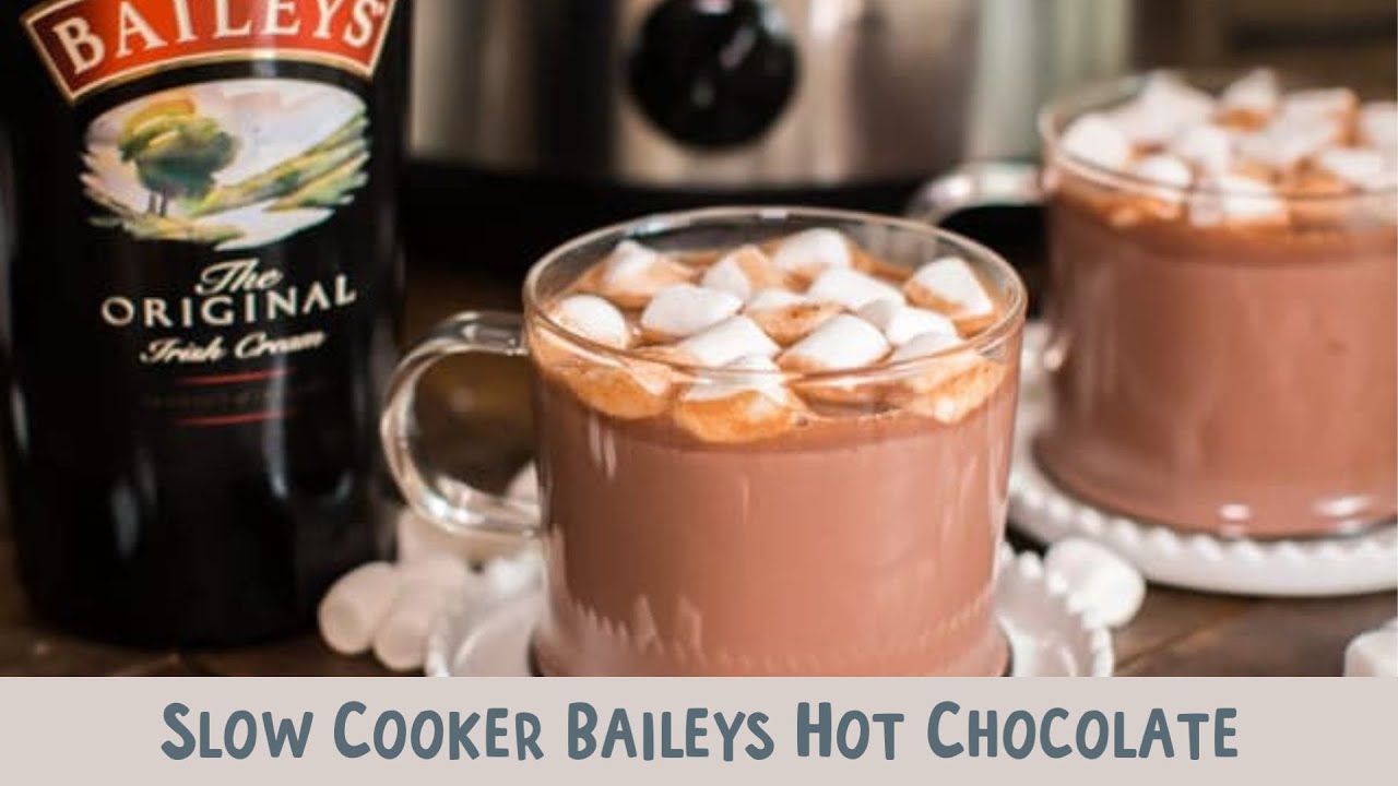 🍫🍀 Slow Cooker Baileys Irish Cream Hot Chocolate: Creamy, Indulgent, and Perfect for Cozy Nights! ☕✨