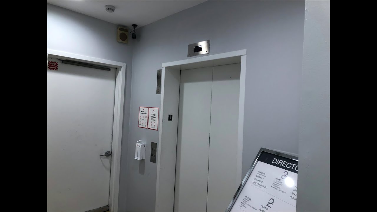 Montgomery Elevator At Macy’s At Palisades Center In West Nyack New York: (08/03/2020)