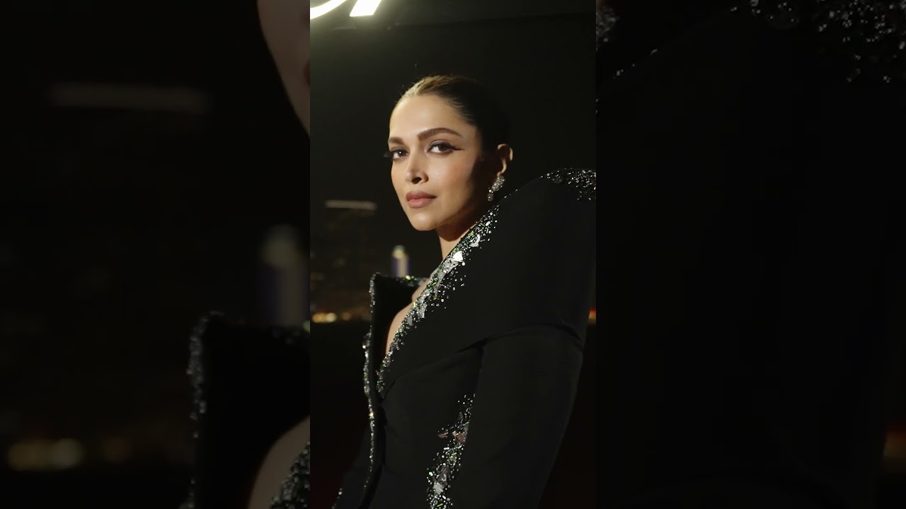 A Dubai skyline soirée with the Maison. #CartierHighJewelry #CartierEnÉquilibre