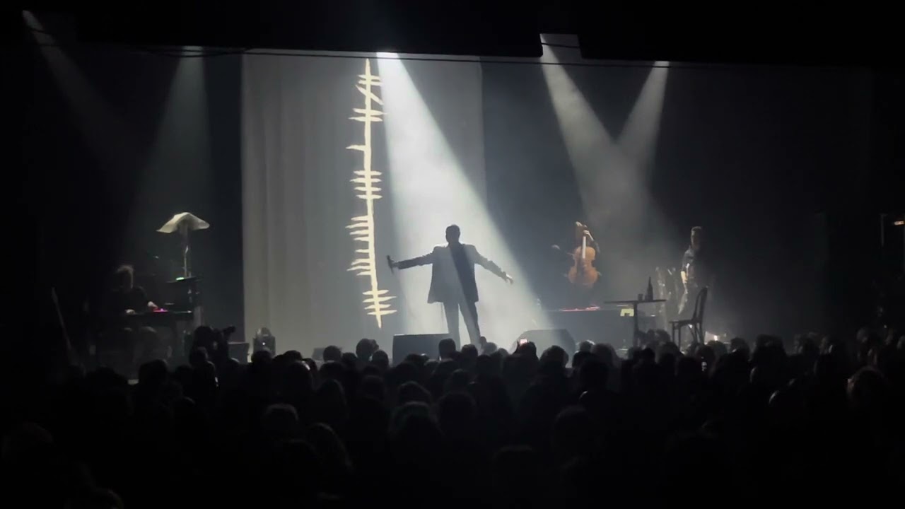 Opening + Lovesubzero - Gavin Friday @ Vicar Street 10-04-2025