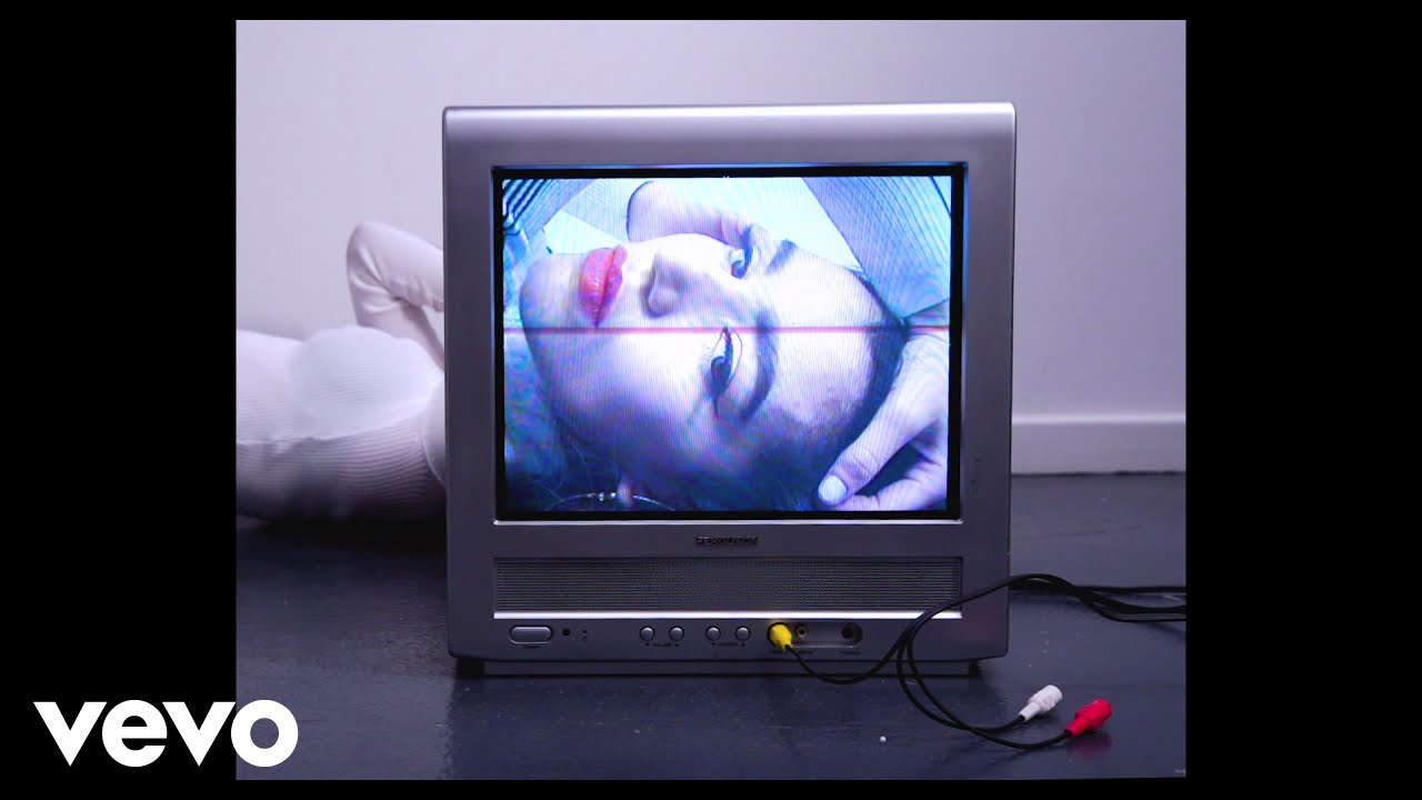 GRACEY - Alone In My Room (Gone) (Visualiser)