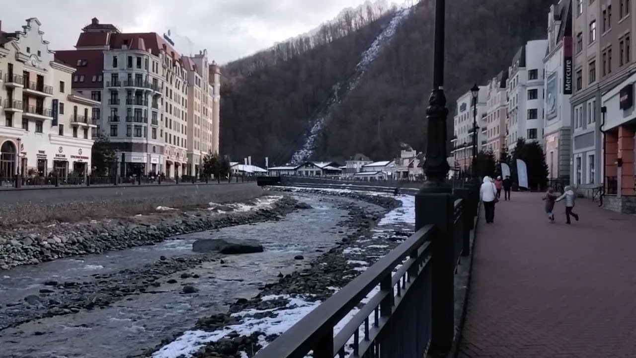 Роза Хутор.  Сочи. Горы. Река Мзымта. Зима.