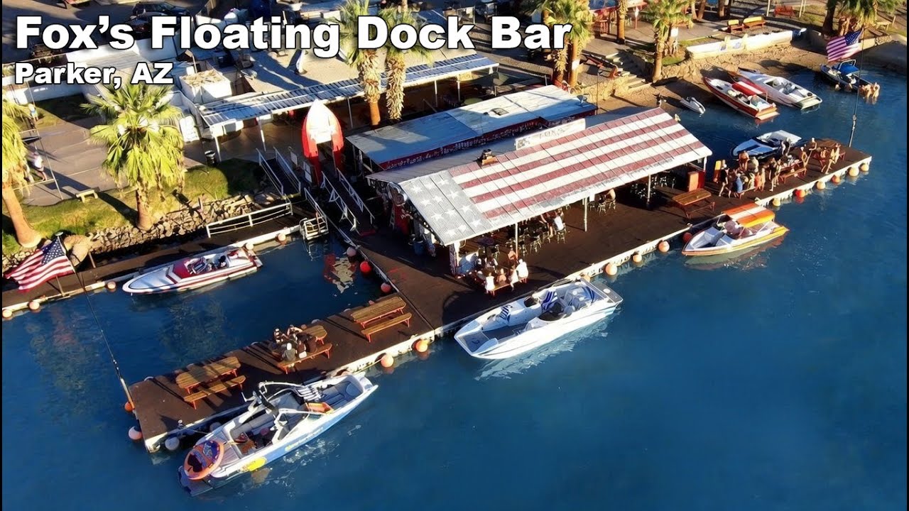 Плавучий бар Fox’s Floating Dock, Паркер, Аризона – более 70 лет. Место, где пустыня встречается ...