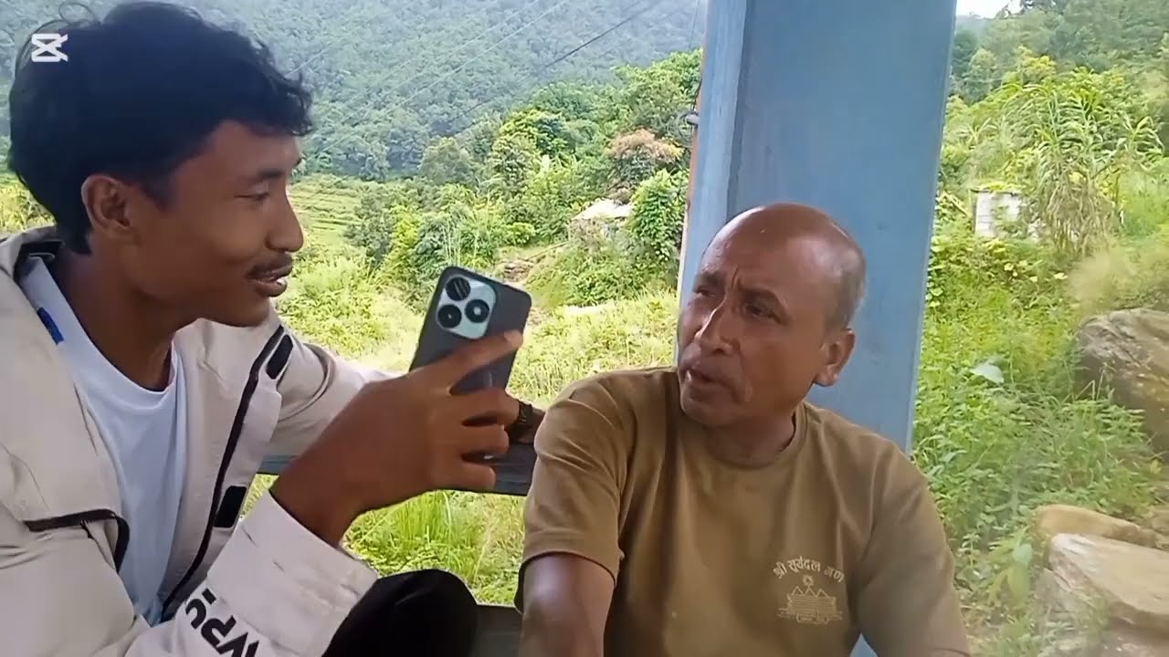 कलैटेले शेरेको अन्तरबार्त लिदै 😂😂