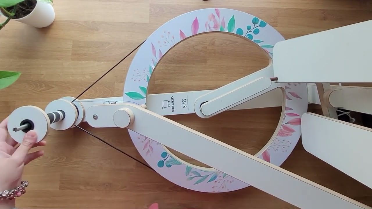 Woolmakers Bliss Spinning Wheel Makeover | [Gray Stain & Decals]