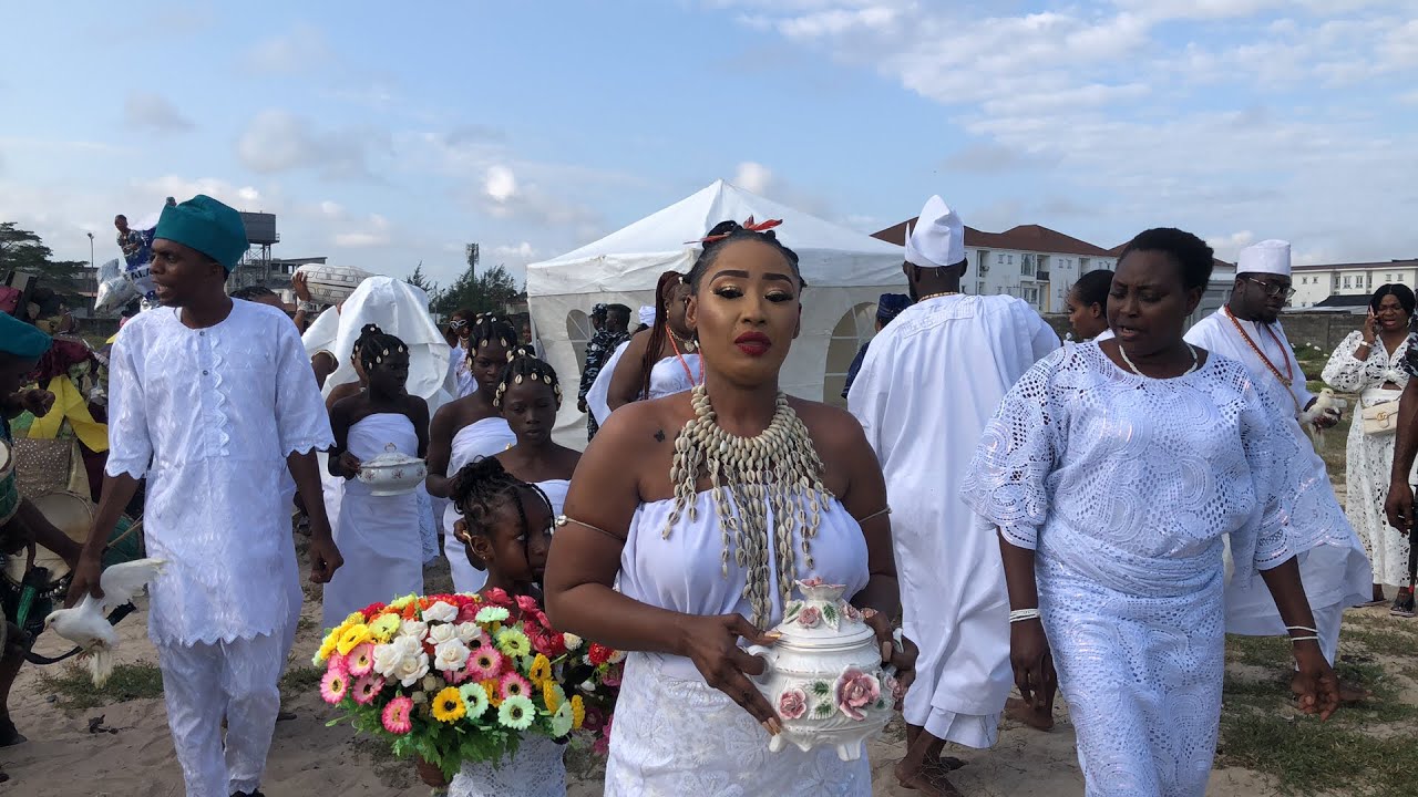 Yeye Lara Fashola lead Olokun prayer