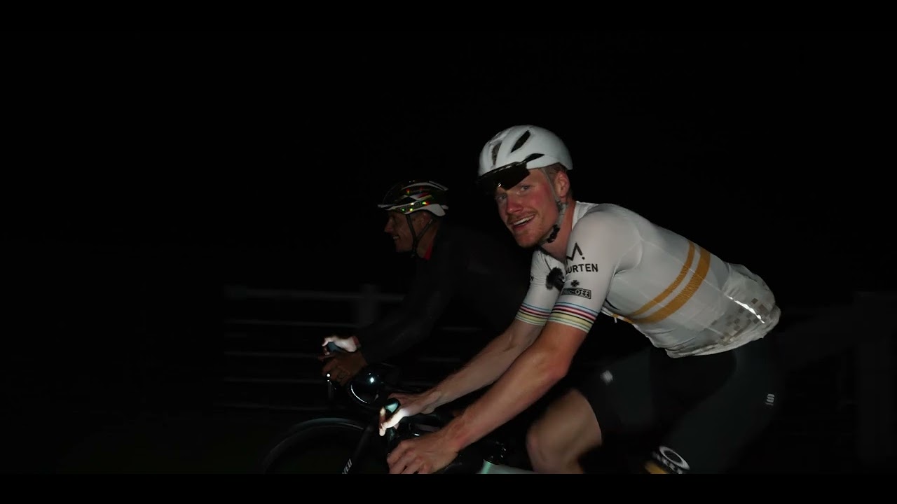 Philippe Gilbert fait le tour de la province de Liège à vélo