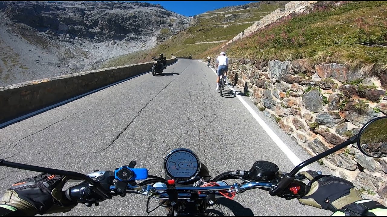 [IT] The usual madness on the Stelvio (Royal Enfield 650 Bear)