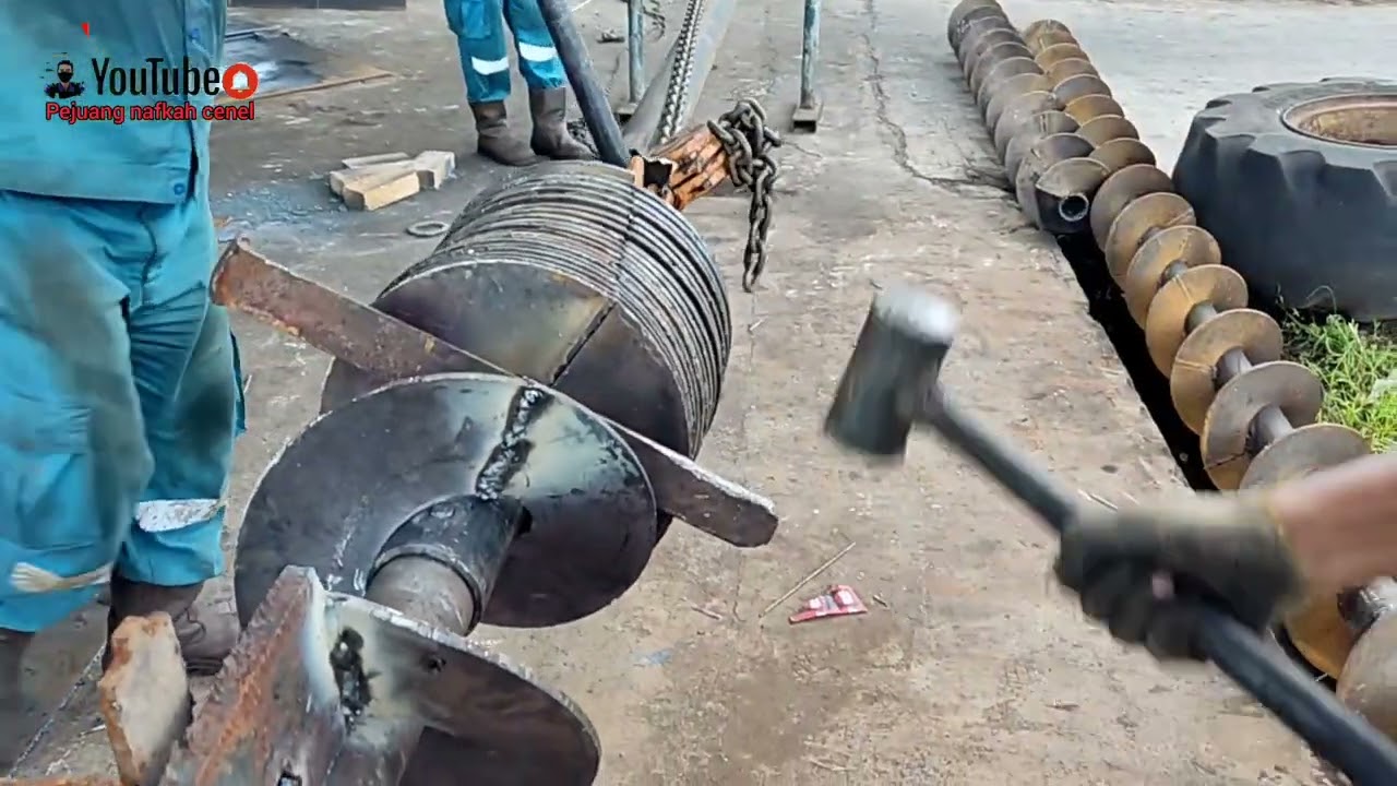 Proses Pembuatan Daun Conveyor Paling mudah || Hou to make screw conveyor a simple