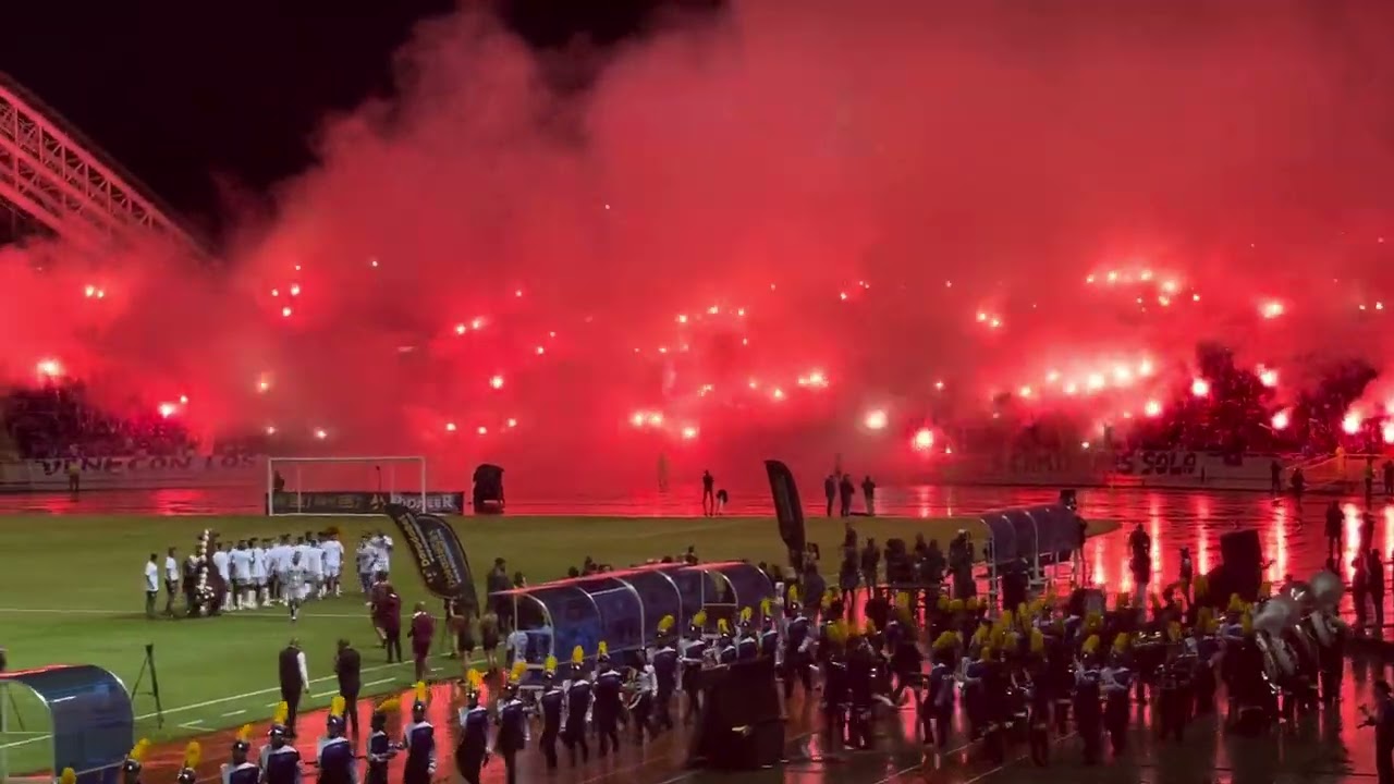 La Ultra Morada en el Estadio Nacional 💜