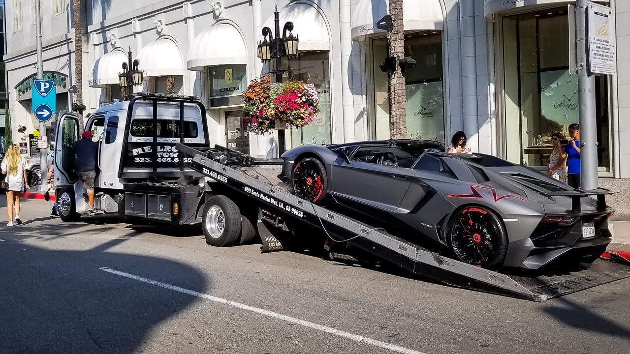 $600,000 Lamborghini OVERHEATS & BREAKS DOWN in Beverly Hills