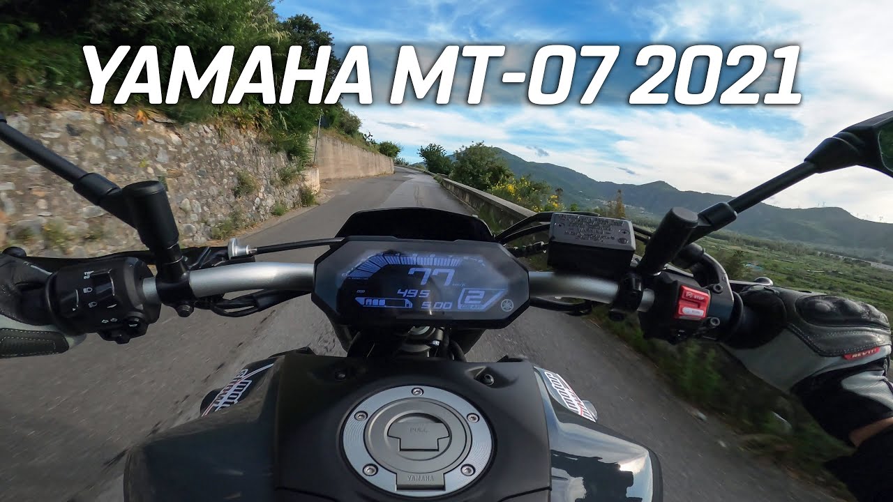 PIU' MATURA MA RIMANE UNA TEPPISTA - YAMAHA MT07 2021 Akrapovic Test Ride