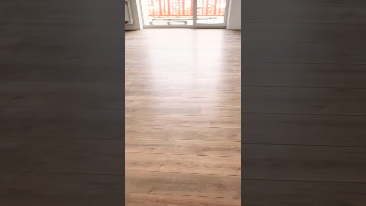 lamin&aacute;tov&aacute; podlaha v novostavbe #wood #woodworking #woodflooring