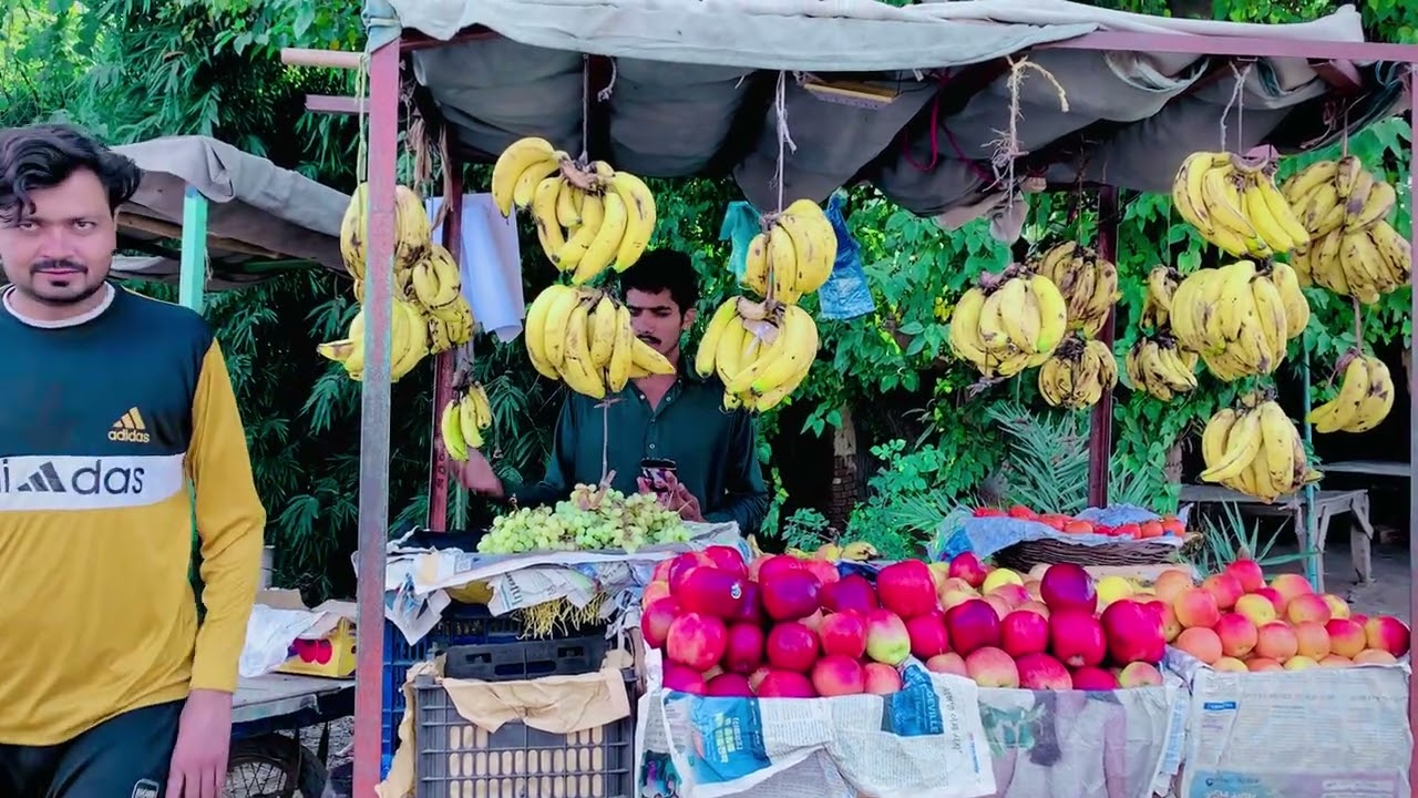 فروٹ بیچنے والہ ویڈیو ویلر فنی 😄😄😄 ویلی نیوز 