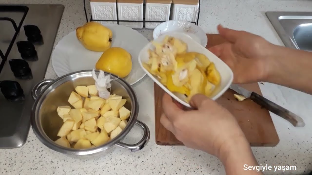 Ayvadan pestil olurmu? Ayva pestili yapımı ! nasıl yapılır? Atıştırmalık meyve kurusu.