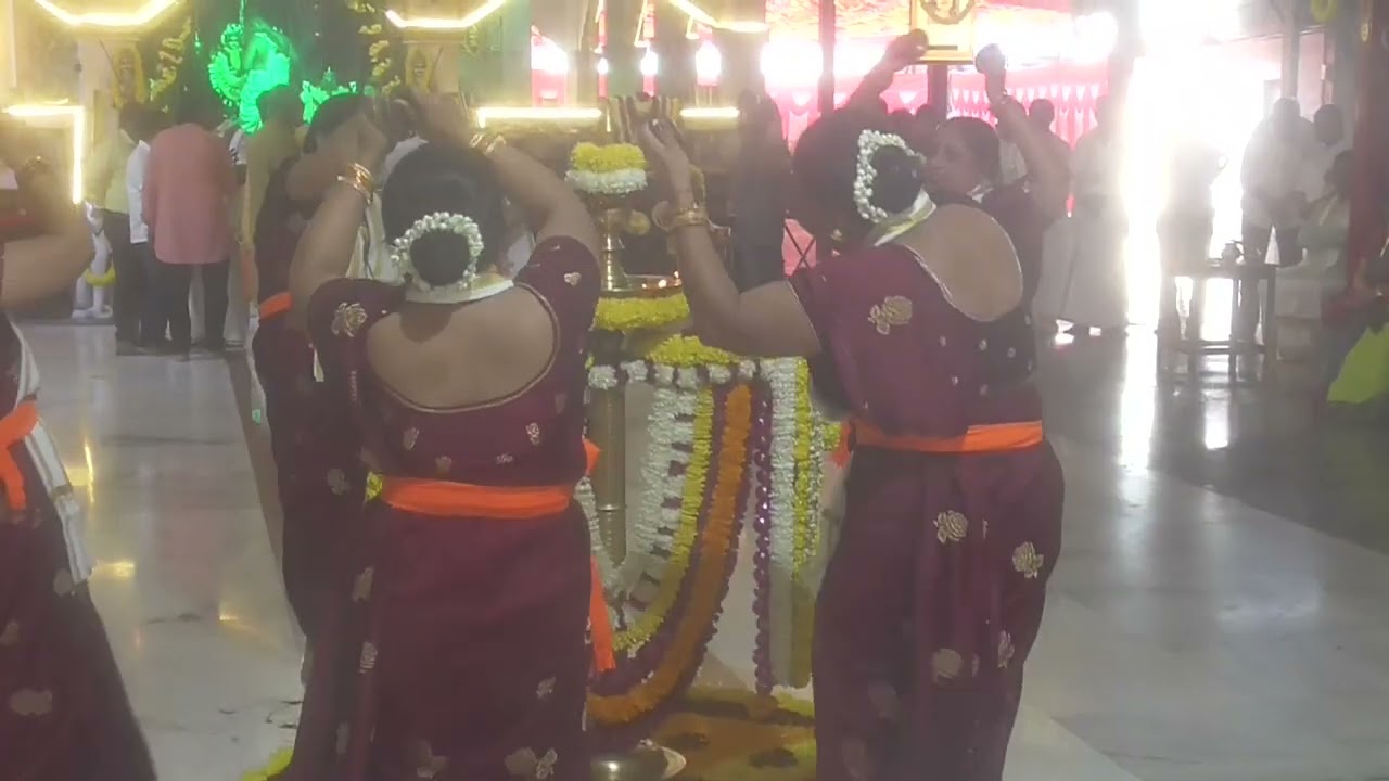 KUNITA BHAJANA_ SHREE MADBHARATH MANDALI