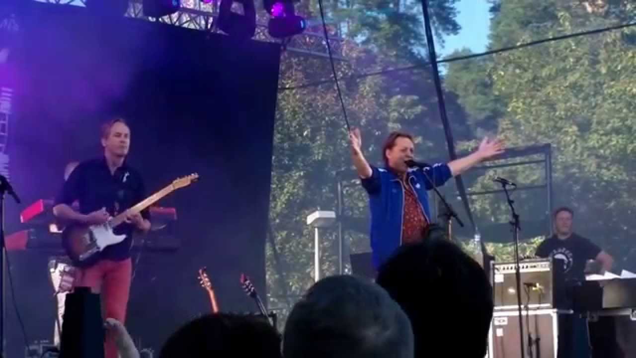 Miljoonasade -  Lelukaupan häät - Laukaan Satama Festival 2015