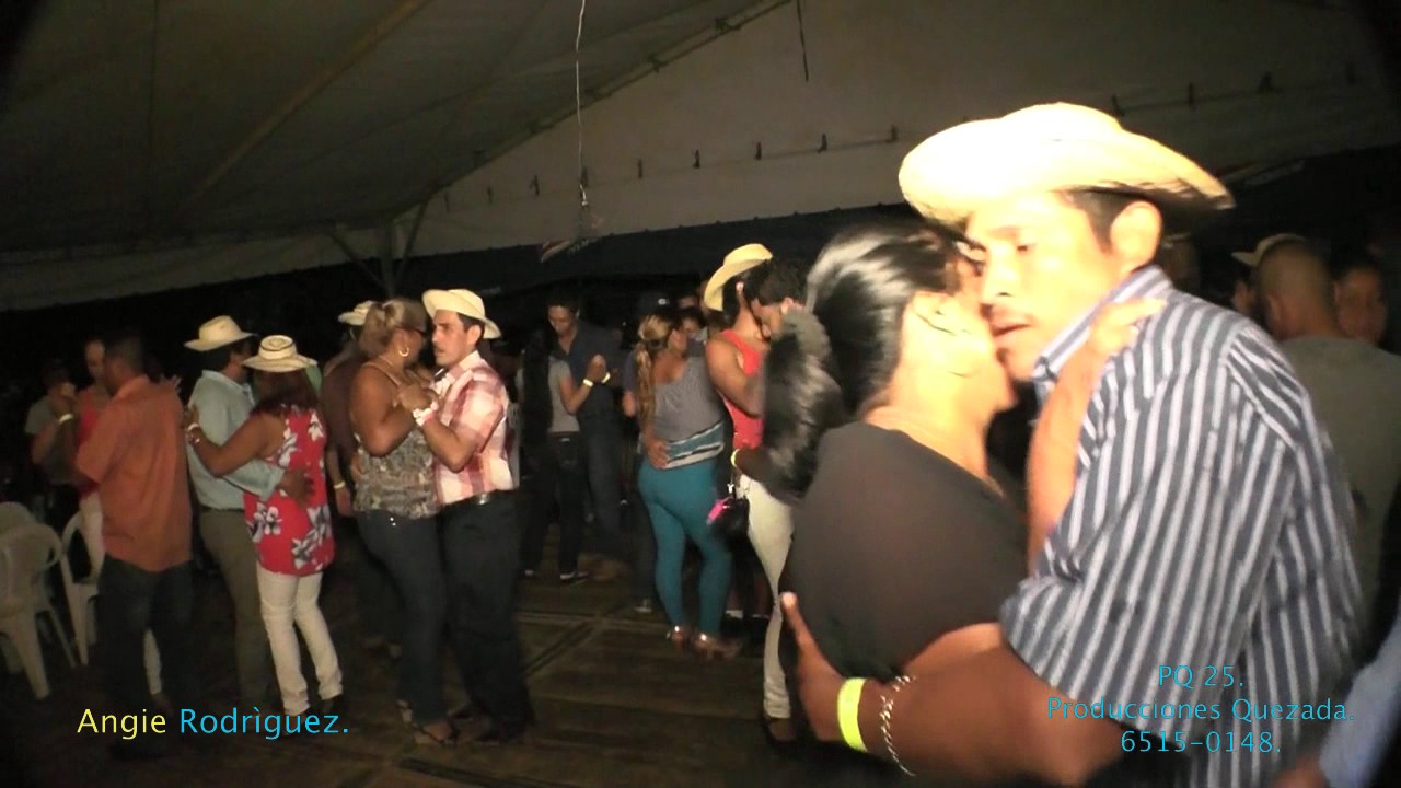 Angie Rodrìguez.  Tema Tu misma te castigastes.
