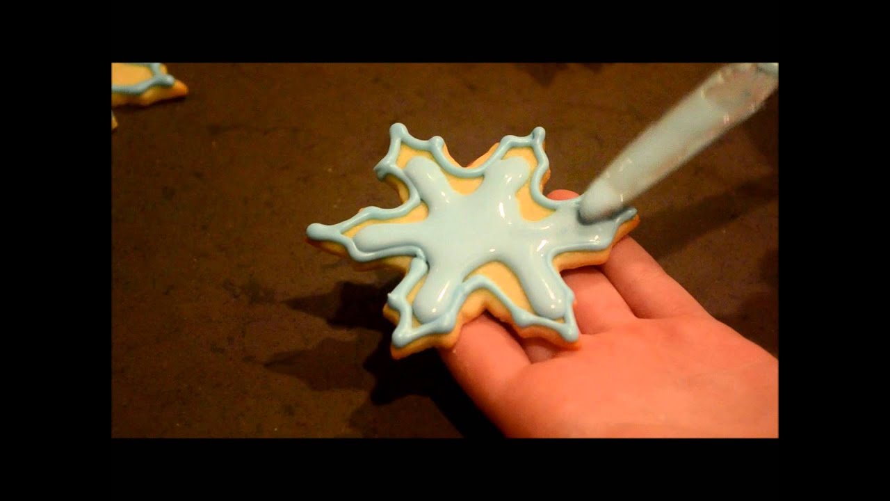 How to pipe and flood sugar cookies