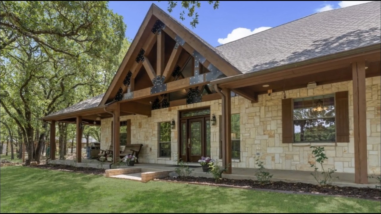 218 River Oaks, Combine TX