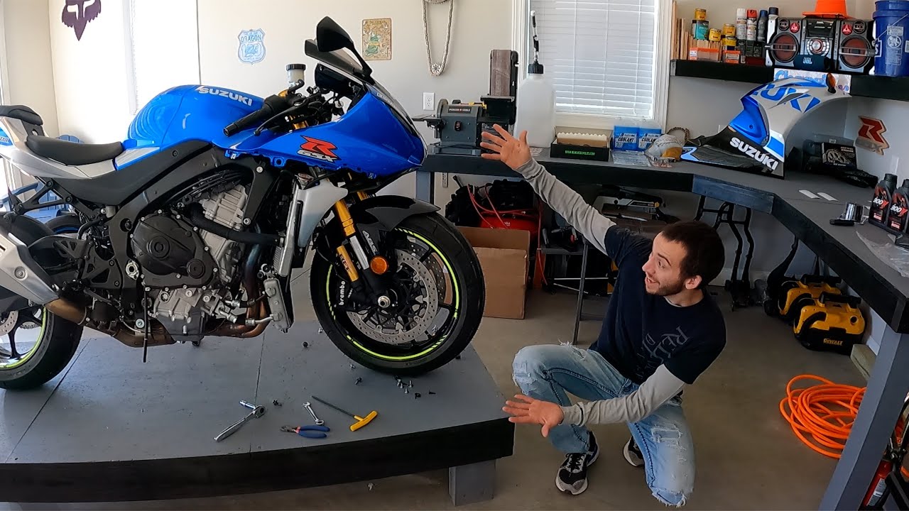 Suzuki GSXR 1000R cox racing radiator guard!