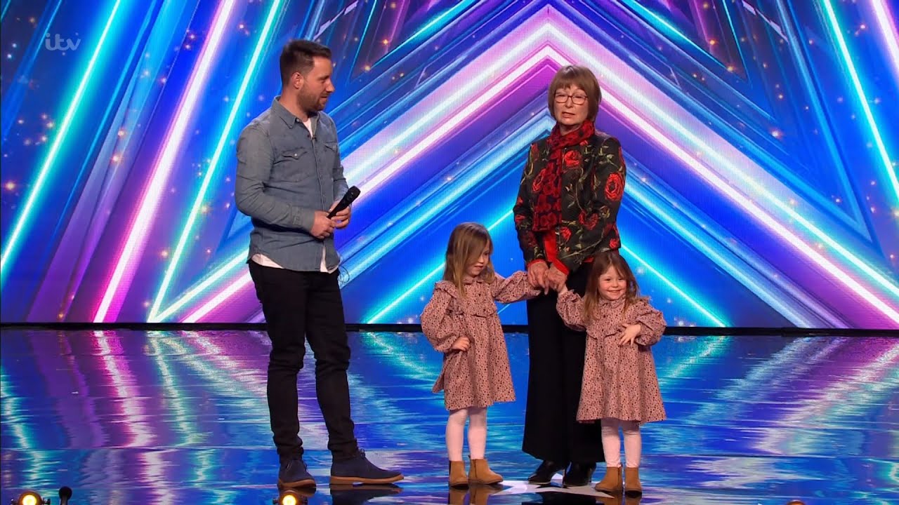 Britain's Got Talent 2022 Nick Edwards Emotional Song To His Daughters Audition Full Show w/Comments