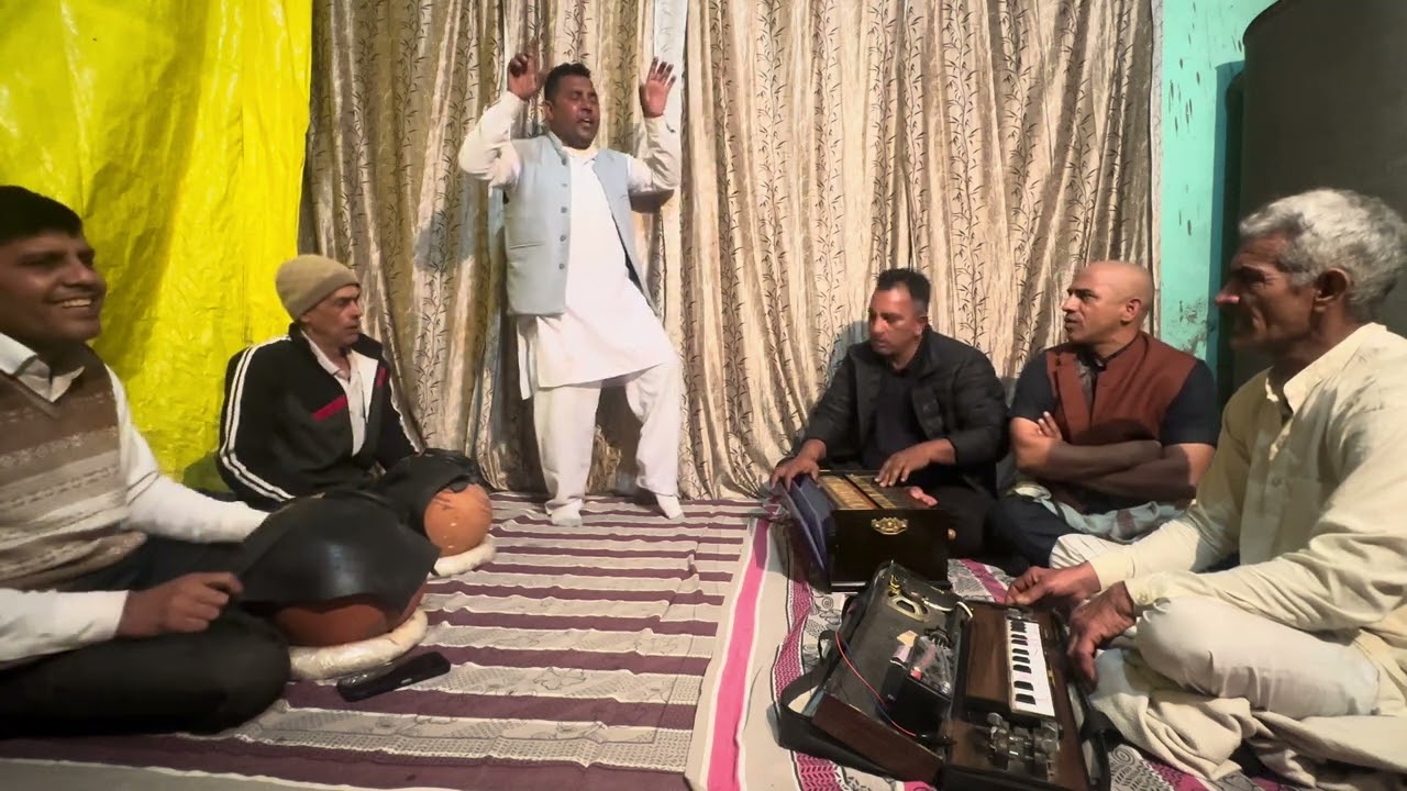 पता न्ही था नौटंकी हर कोन 
