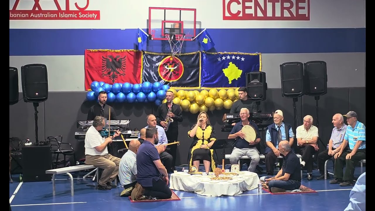 Arjeta & Grupi - Kreshtat e Kosovës - Sofra e  kushtuar pavarsisë së Kosovës nga AAIS #live #shqip 