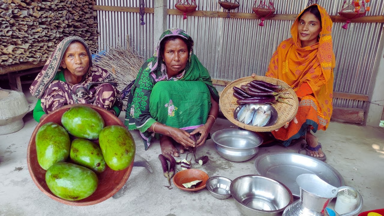 রাতে বৃষ্টি হয়েছে সকালে আমভর্তা খাওয়ার ধুম আর বেগুন দিয়ে নারকেলি মাছের তরকারি রান্না