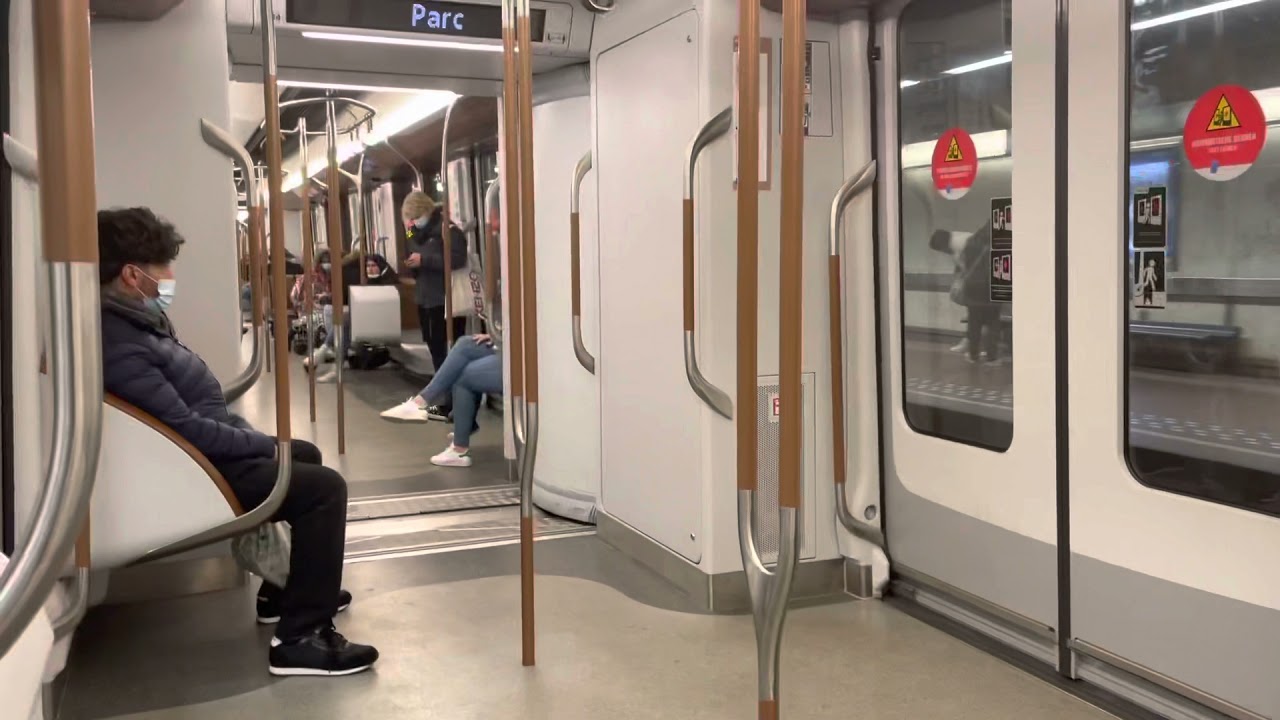 Het New Metro M7 / Lijn 1 Station De Brouckere to Kunst-Wet (STIB-MIVB)