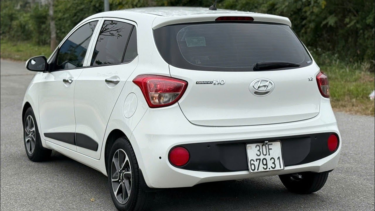 Hyundai i10 2019 1.2L số tự động, màu trắng, giá hơn 300. Nên chọn i10 2019 số tự động hay Moỏning S