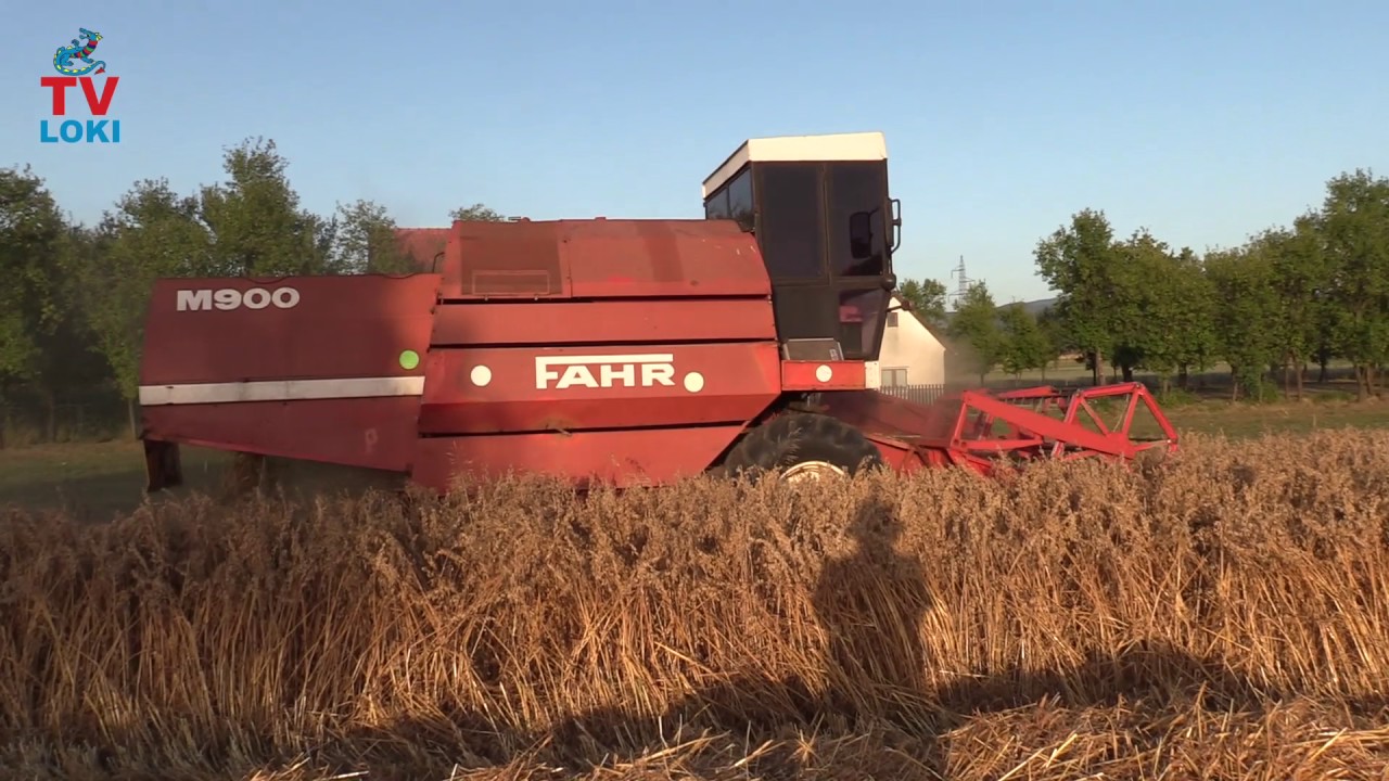 Classic Combining  Deutz Fahr M900