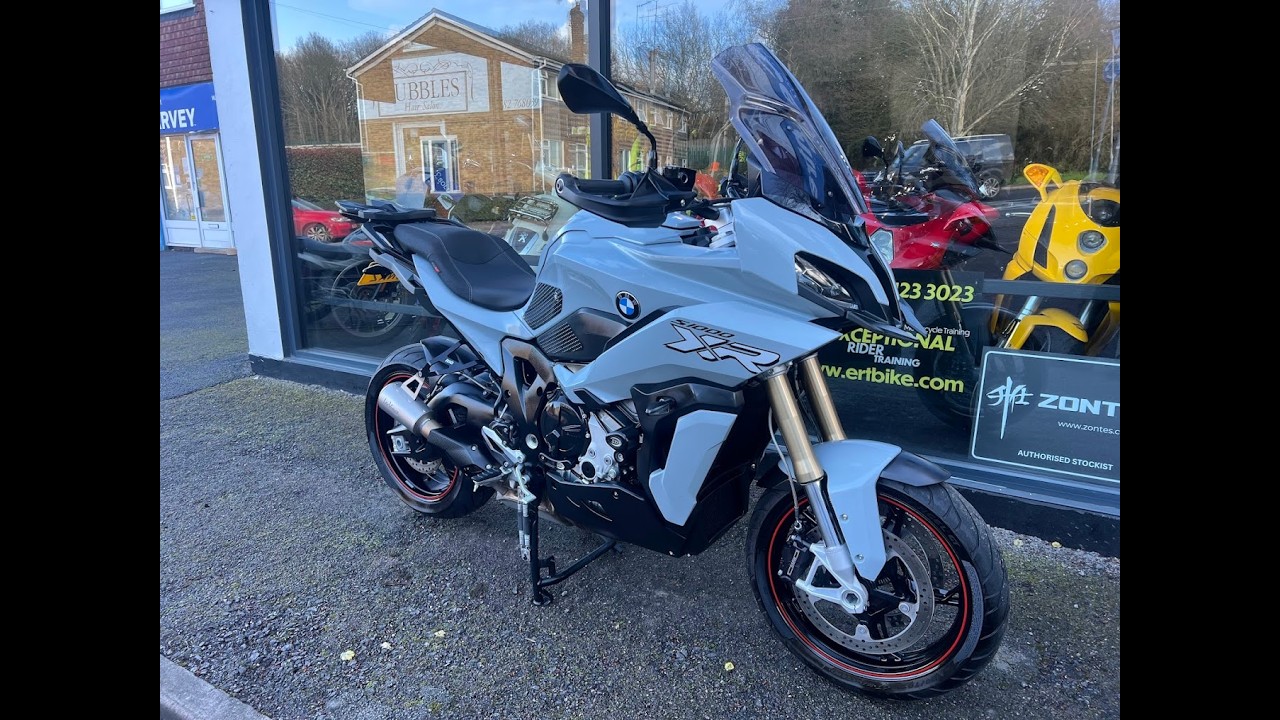 BMW S1000 XR 2022 GREY LEO VINCE EXHAUST WALK ROAD & START UP