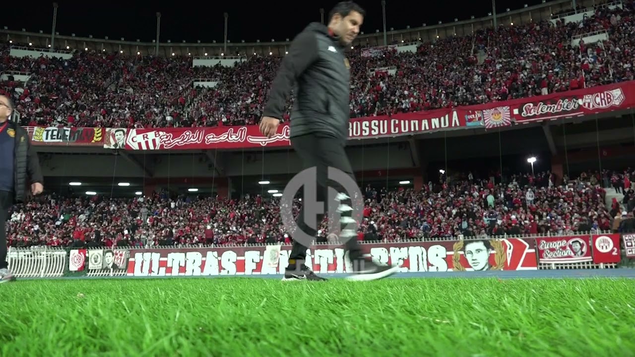 شـــاهد ... أنصـــار شباب بلوزداد يبدعــون بــ تيفو خيــالي في مباراة الترجي التونسي
