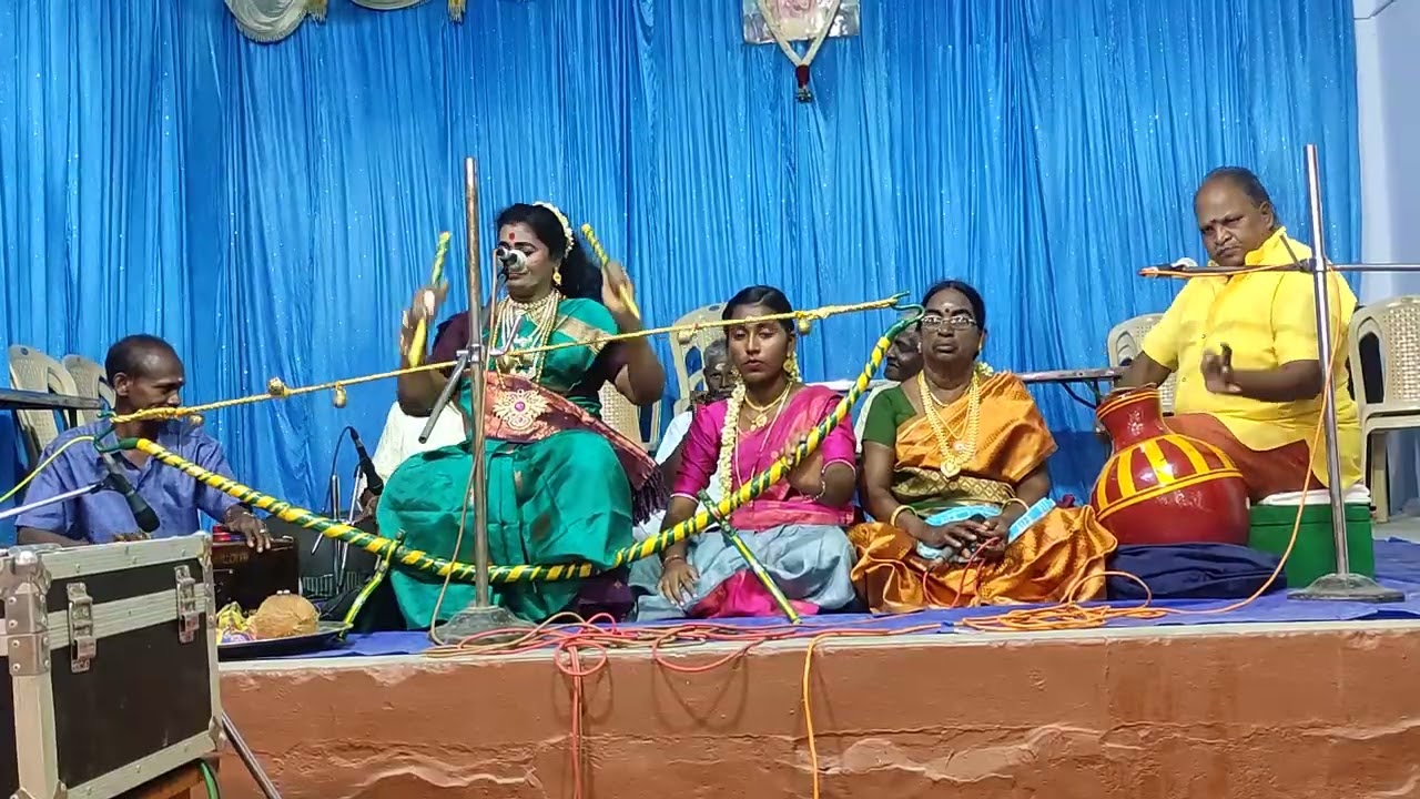 விளாத்திகுளம் K.P.முத்துலட்சுமி வில்லு சுழட்டி அடிப்பதை பாருங்க