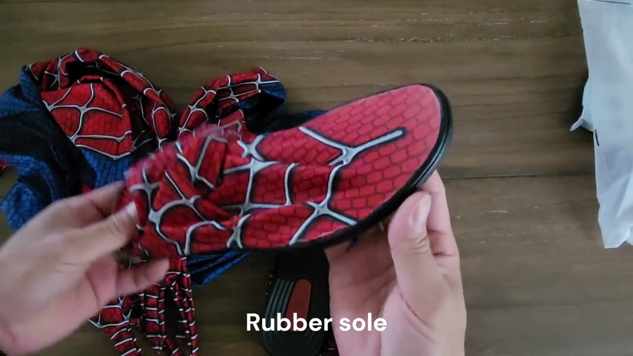 UNBOXING: Sam Raimi's Spiderman Suit