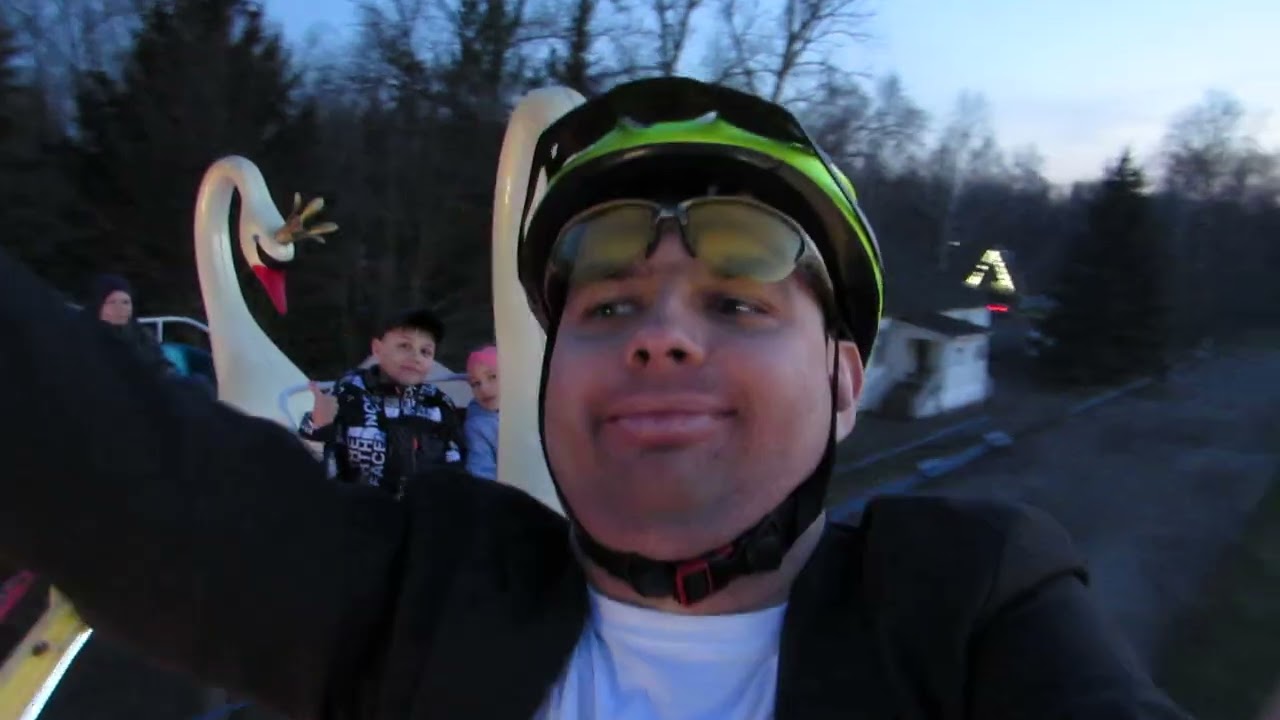 Луна-парк 2024 Атракционы Лебеди