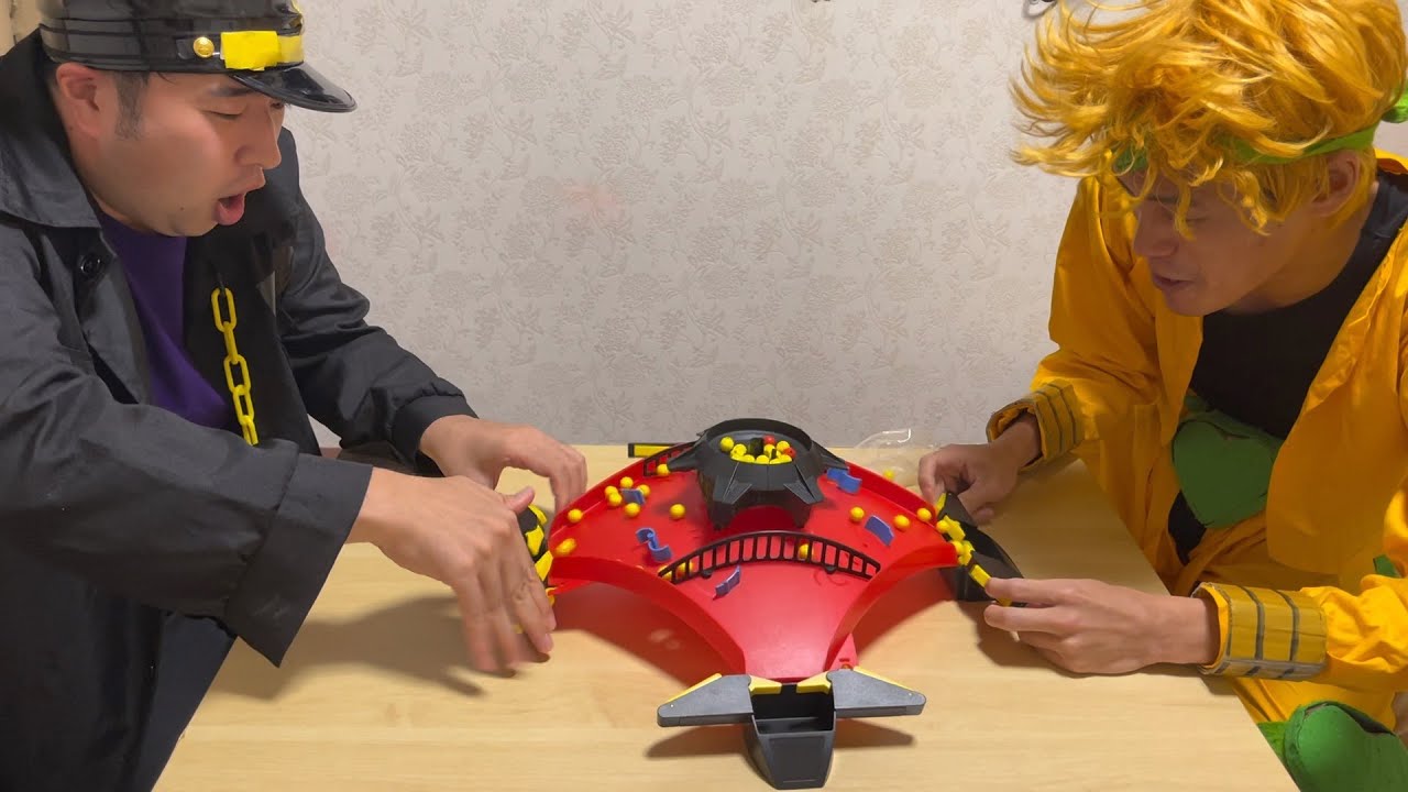 バトルドームをする承太郎とDIO