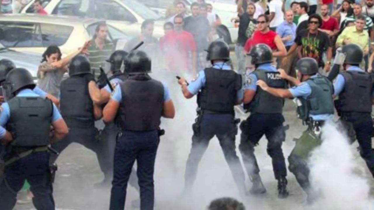 motin en el capitolio Puerto Rico Mr. con macana idea de Cacho