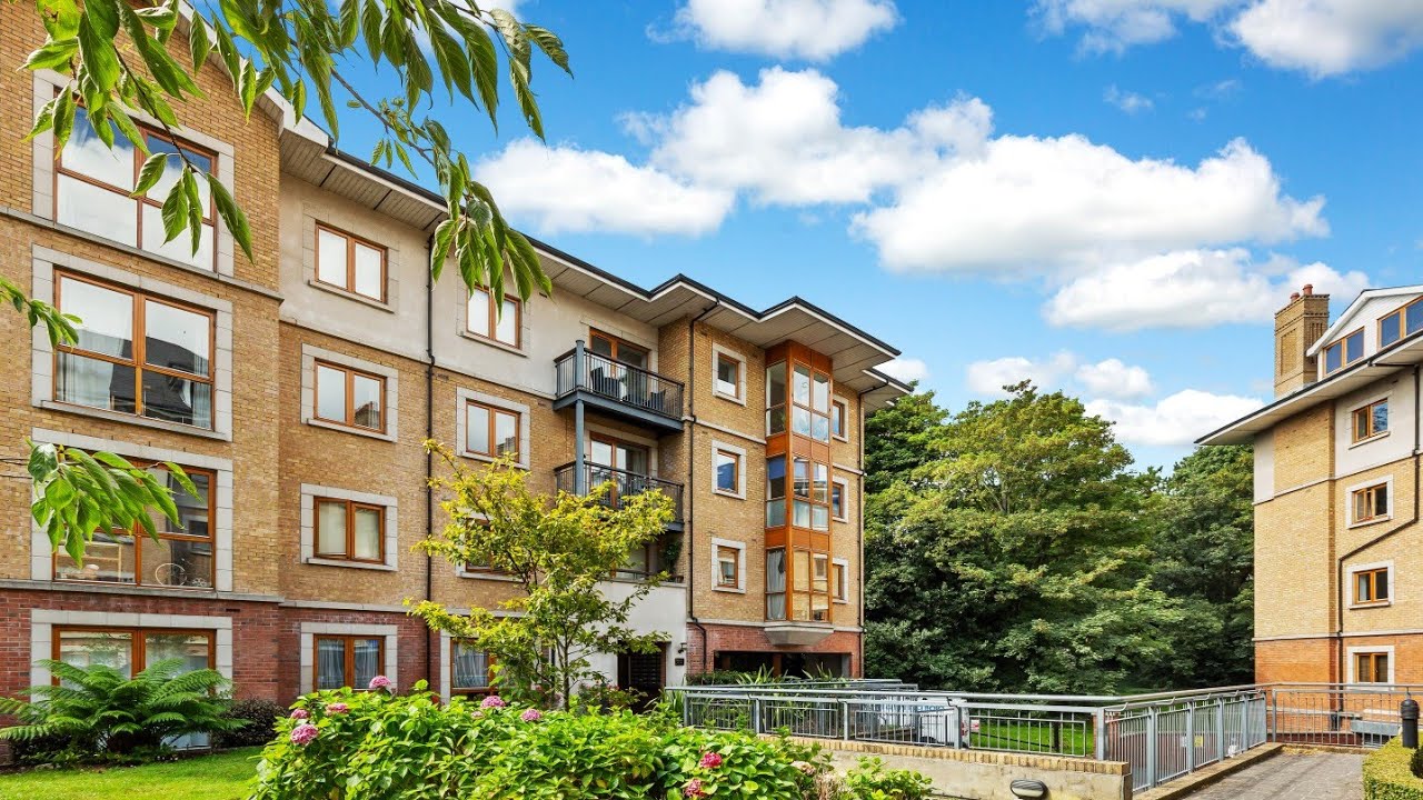 82 Glaslynn, Howth Road, Clontarf, Dublin 3 &euro;350,000