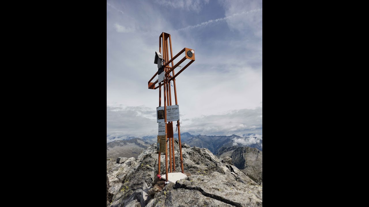 Cornone di Blumone (2.843 Mt) e Rifugio Tita Secchi (2.367 Mt)