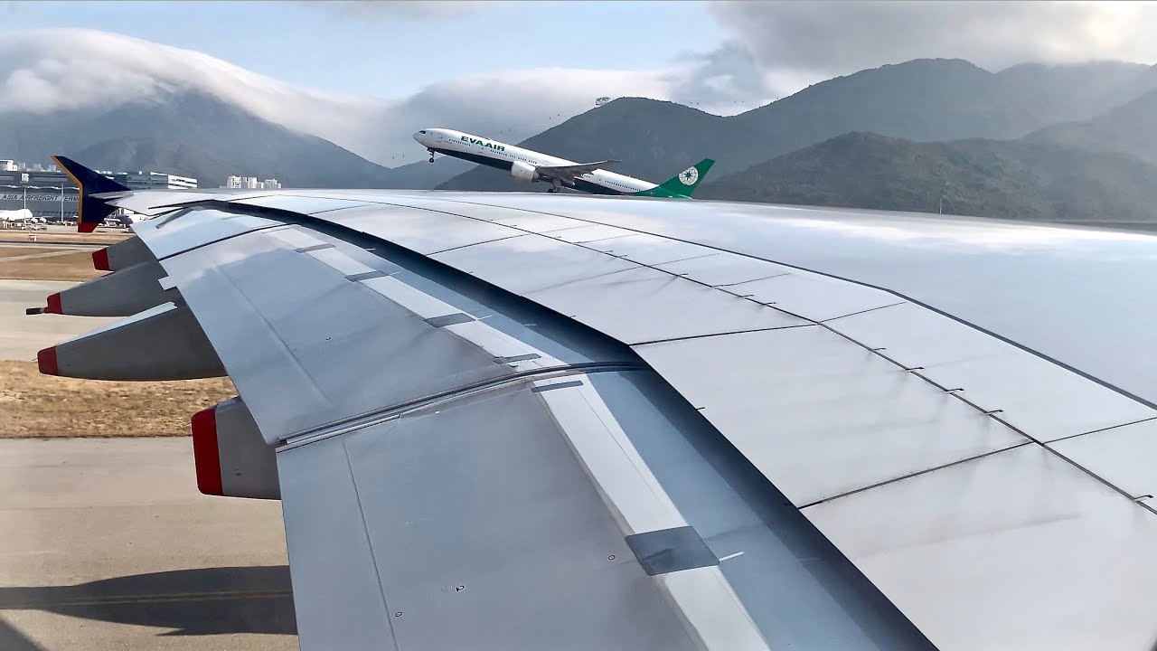 Singapore Airlines A380 Pushback, Taxi and Take Off from Hong Kong International Airport | SQ861